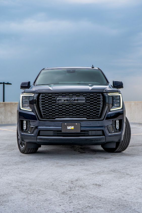 gmc yukon denali limousine montreal service